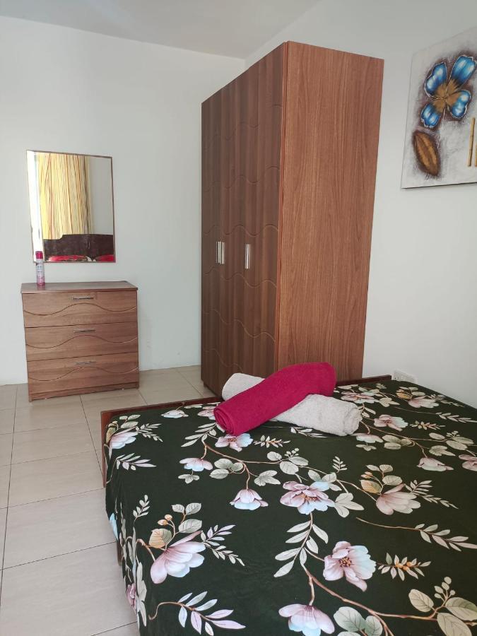 You Can Enjoy Your Time At Waterford Apartment แอตตาร์ด ภายนอก รูปภาพ